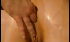 Di wife watch har hu ...