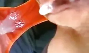Anal farting wid a b ...