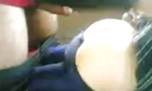 Anal sex inna di car ...